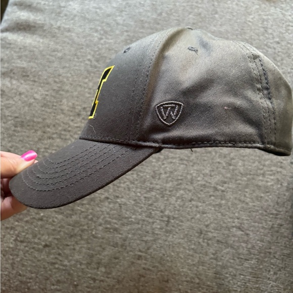 Michigan Wolverines Hat - Picture 2 of 4
